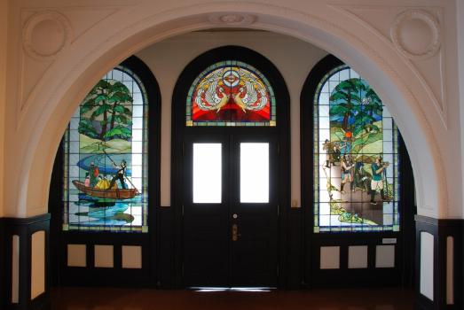 開港記念会館のステンドグラス