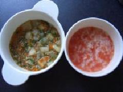 トマト入り粥、納豆とふと野菜のスープ煮の写真