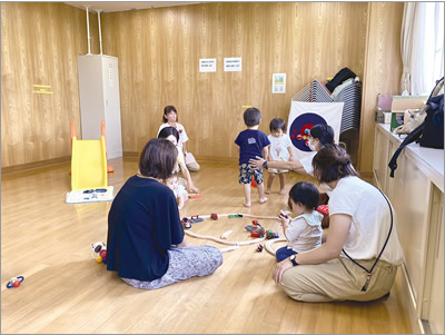 子育て支援者会場あさひDEあ・そ・ぼ写真