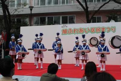 横浜音祭り２０１６連携企画の屋外ステージの様子を撮った写真です
