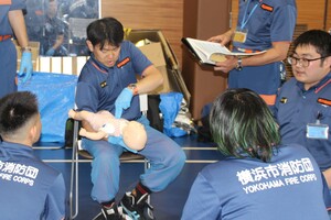 乳児胸骨圧迫