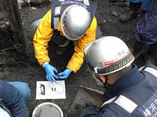 <出火原因に関係ある物件を発見>