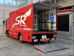 資機材搬送車後方