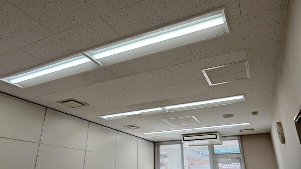 室内機の改修後（会議室）
