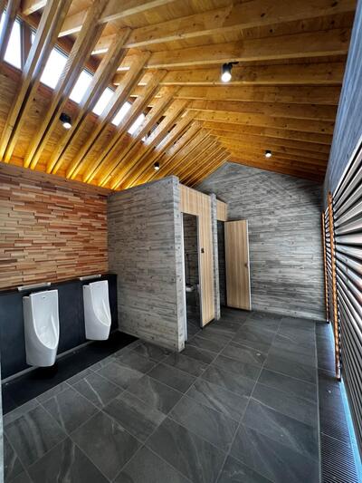 가나자와 녹지 남자 화장실