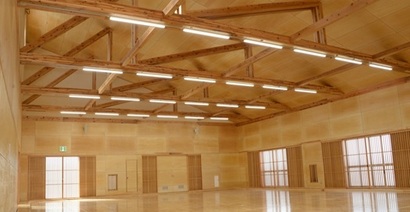 Nội thất hội trường võ thuật trường trung học cơ sở Utsukushigaoka