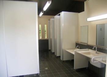 Children's Nature Park Toilet Men's Toilet