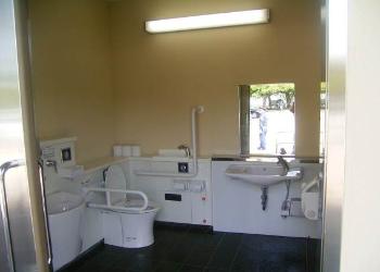 아이 자연 공원 화장실 다목적 화장실