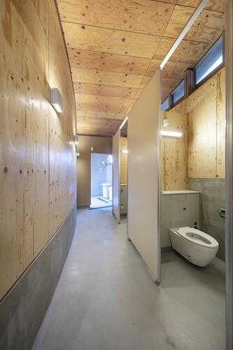 トイレ内観の写真