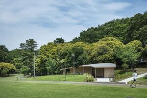 根岸森林公園トイレ外観の写真