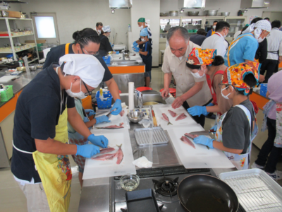昨年度の様子（調理）