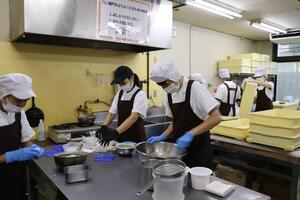 パン作りの様子