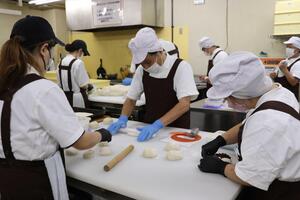 パン作りの様子