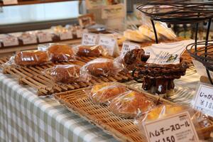 並べられたパン