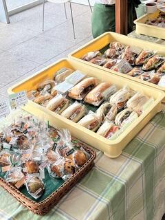 パンが陳列されている様子