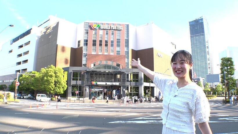 画像：電気を動力とした船eフロートに乗るナビゲーター