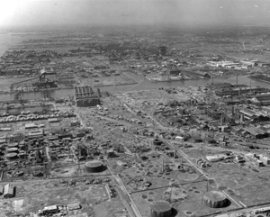 焼け跡の鶴見区安善町方面