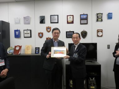O Singaporean o Secretário marítimo de agência de porto e Cidade de Yokohama, Porto e cabeça de Agência de Porto　　　　　　　　　　　　　　　　　　　　　　　　　　　　　