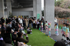 昨年度の様子(芝生広場)