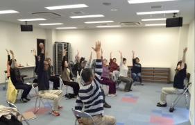 活動の様子（健康体操）