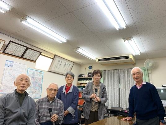 カラオケ長寿会活動の様子