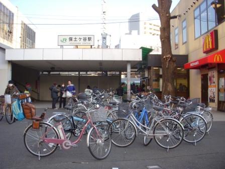 保土ケ谷駅前の放置自転車