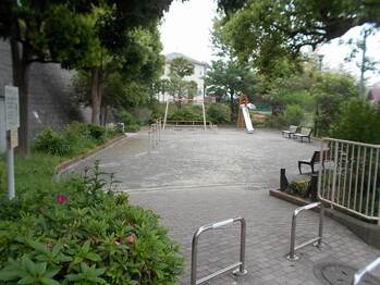 Tsukimidai Park