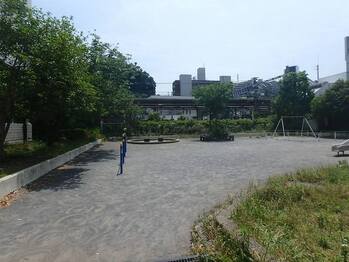 สวนสาธารณะโฮะโดะกะยะหน้าสถานี