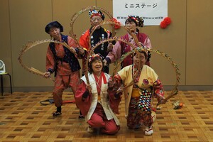 ③南京玉すだれ　朝ボラけ