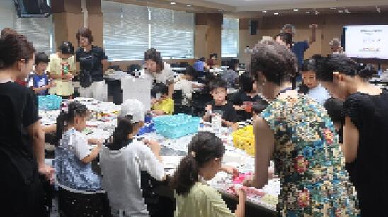 牛乳パックでランタンを作ろう！の写真