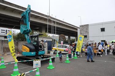 はたらくくるま
