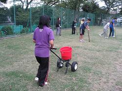 平成22年10月22日の冬芝種まきの写真