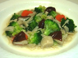 Example of cooking of broccoli scallop ankake