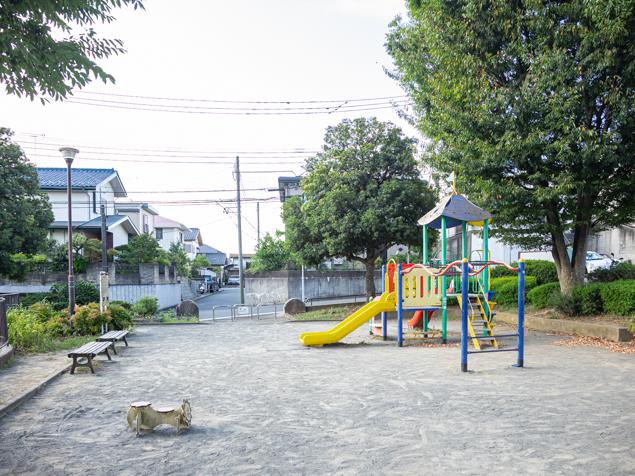 羽沢稲荷公園　上段全景