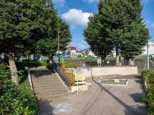 羽沢稲荷公園　下段全景
