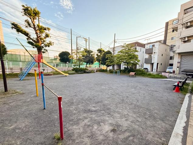 平川町北公園　全景