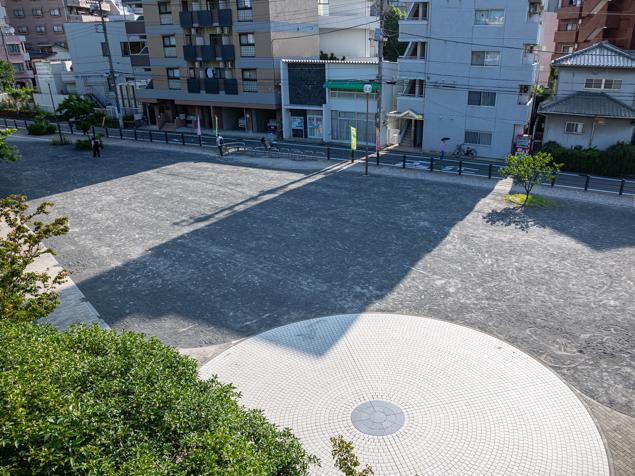 二ッ谷公園　歩道橋からの景色