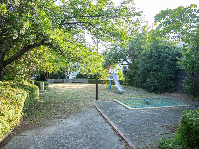 神大寺二丁目公園　広場