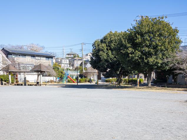 片倉北公園　広場