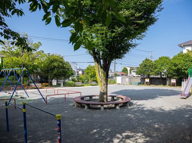 片倉内山公園　サークルベンチ