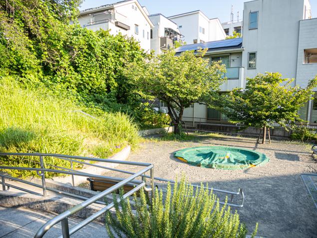 桐畑公園　↓段広場