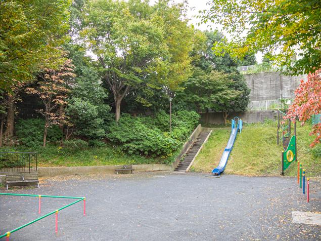松見町一丁目公園　全景