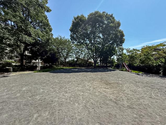 松見町一丁目第二公園　広場