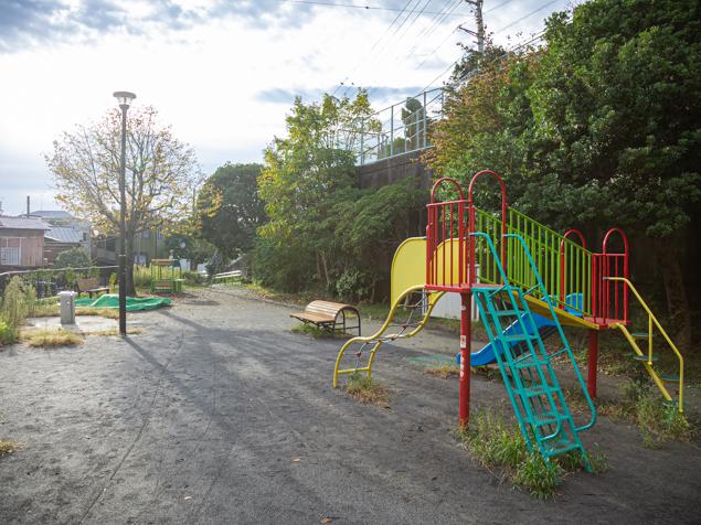 松見町一丁目第三公園　全景
