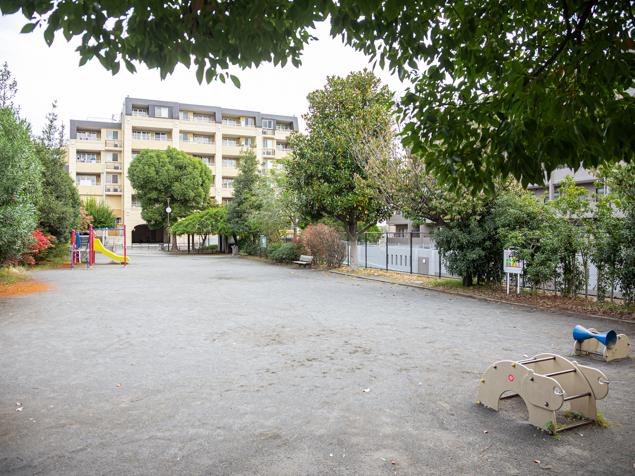 松見町四丁目公園　全景