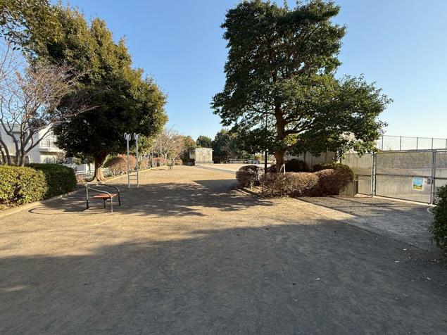三ツ沢上町公園　健康遊具エリア