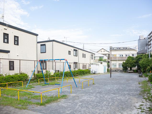 西神奈川三丁目公園　全景南側