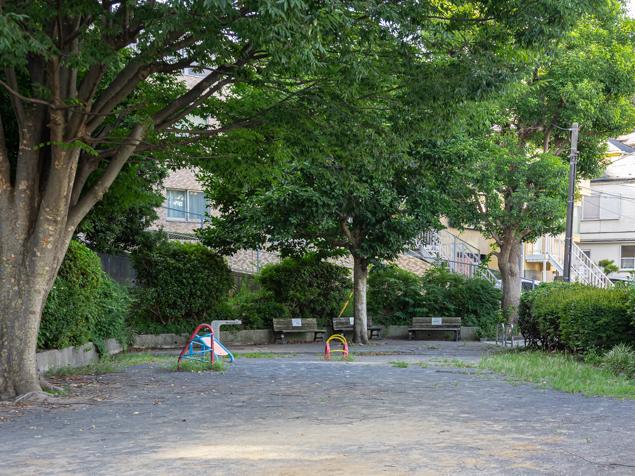 西寺尾蕪谷第二公園　全景２