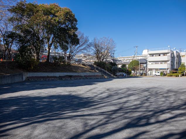 大口駅前公園　下段広場