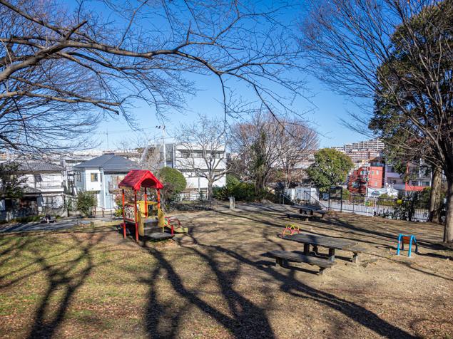 大口駅前公園　上段遊具広場